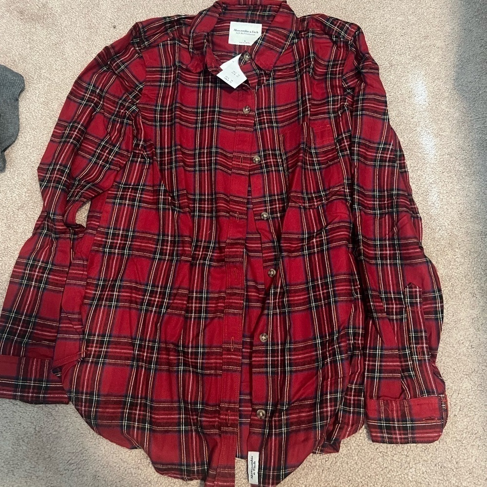 Abercrombie & Fitch S new with tags Womens